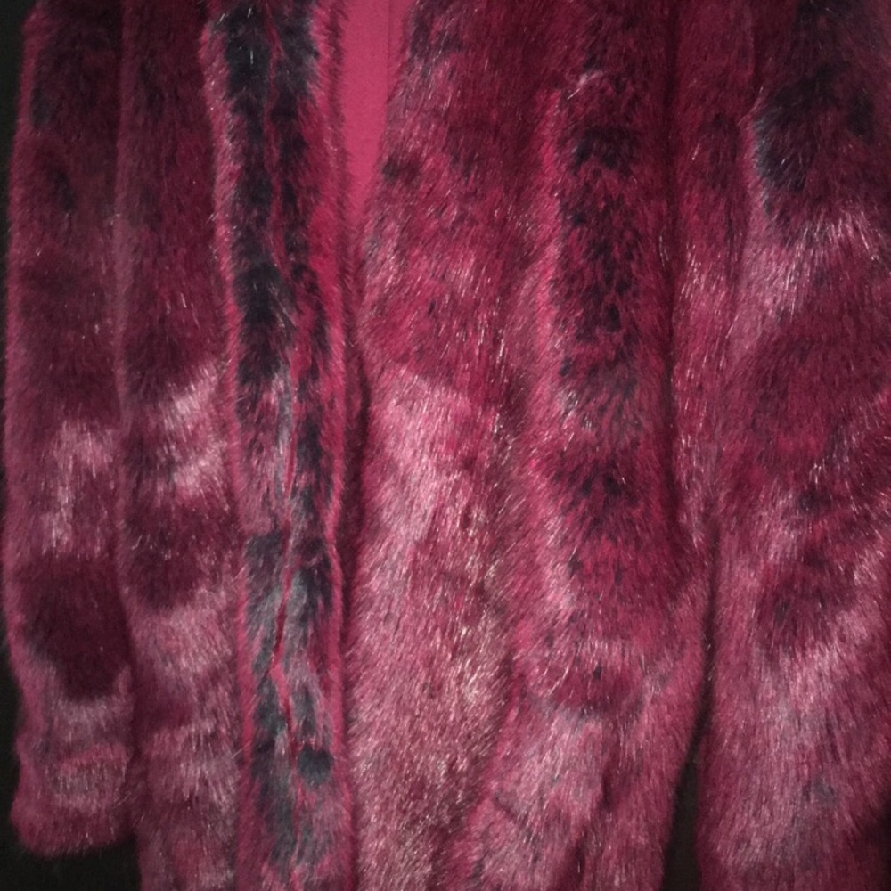 FAUX FUR COAT - BLOOD RED